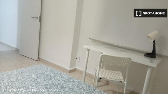 Bonito dormitorio en Valencia - VALENCIA