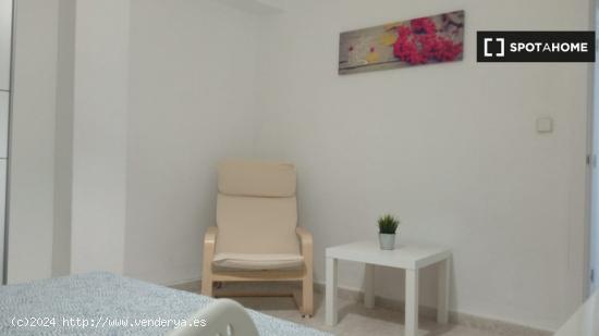 Bonito dormitorio en Valencia - VALENCIA