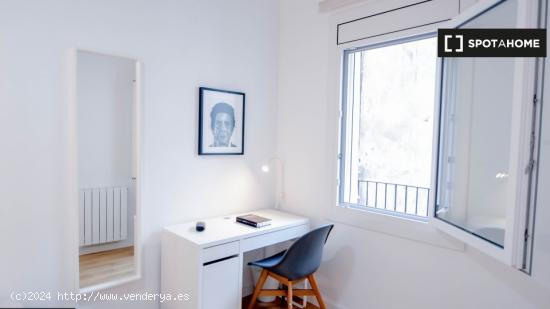 ¡Habitaciones en alquiler en un apartamento de 5 habitaciones en Barcelona! - BARCELONA