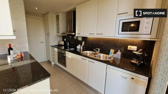 Apartamento entero de 2 dormitorios en Barcelona. - BARCELONA