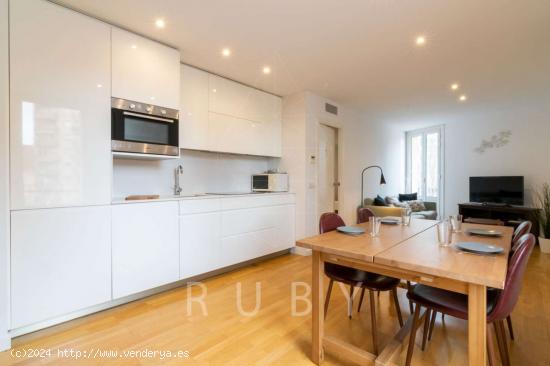  Apartamento entero de 3 habitaciones en Barcelona. - BARCELONA 