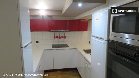 Apartamento entero de 2 dormitorios en Barcelona. - BARCELONA