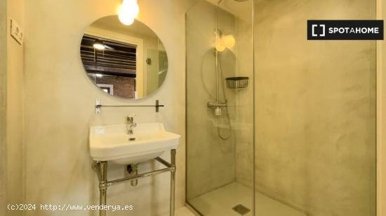 Apartamento entero de 2 dormitorios en Barcelona. - BARCELONA