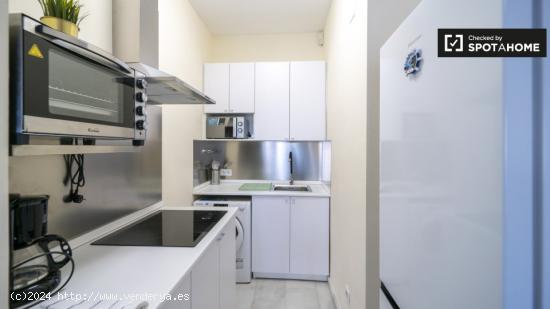 Se alquila piso de 2 habitaciones en L'Eixample, Valencia. - VALENCIA