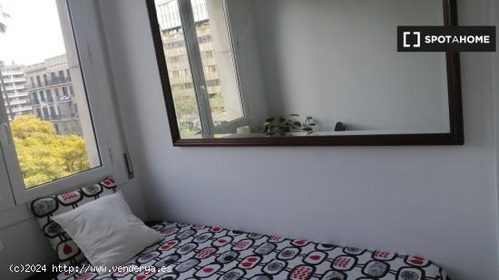 Acogedora habitación en alquiler en Eixample - Solo chicas - BARCELONA