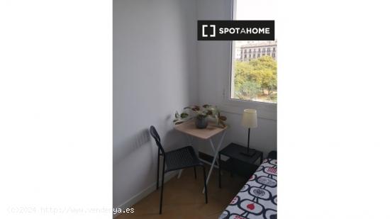 Acogedora habitación en alquiler en Eixample - Solo chicas - BARCELONA