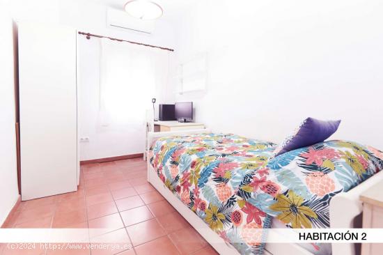  Se alquila habitación en piso de 3 dormitorios en Sevilla, Sevilla - SEVILLA 