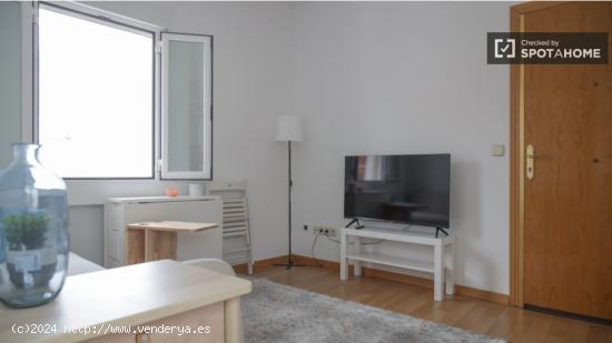 Se alquila apartamento de 2 dormitorios en San Isidro - MADRID