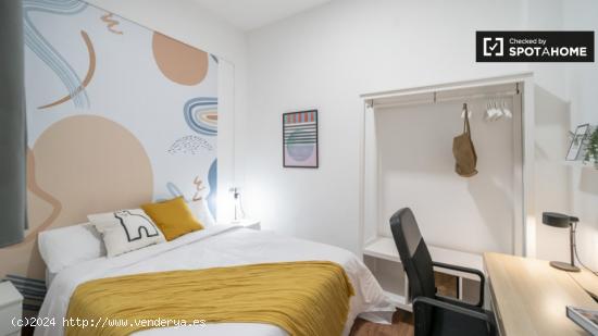 Alquiler de habitaciones en piso de 7 habitaciones en Valencia - VALENCIA