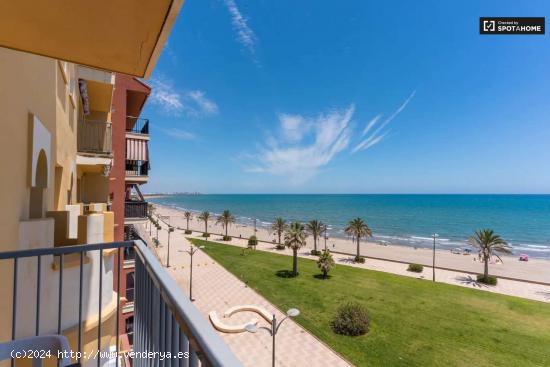  Piso de 3 habitaciones en alquiler en Port Saplaya - VALENCIA 