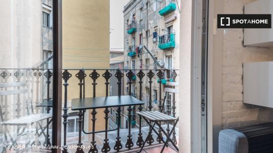 ¡Apartamento entero de 1 dormitorio en Barcelona! - BARCELONA