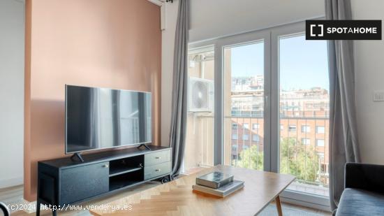 Apartamento de 3 dormitorios en alquiler en Barcelona - BARCELONA