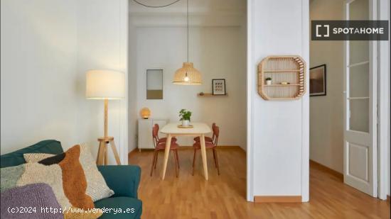 Apartamento entero de 2 dormitorios en Barcelona. - BARCELONA