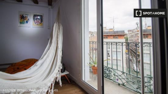 Apartamento entero de 2 dormitorios en Barcelona. - BARCELONA