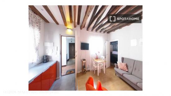 Precioso apartamento en alquiler en Noviciado - MADRID