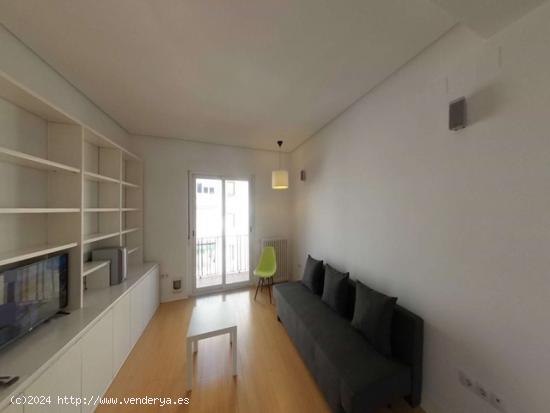  Hermoso apartamento en alquiler en Estrecho - MADRID 