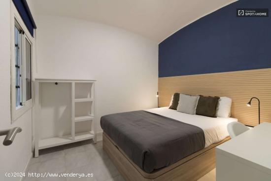  Alquiler de habitaciones en piso de 4 dormitorios en La Teixonera - BARCELONA 