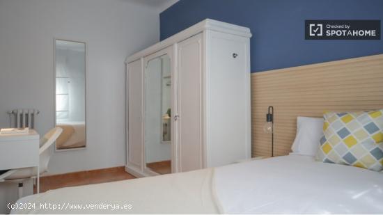 Se alquila habitación en piso de 4 dormitorios en Prosperidad - MADRID