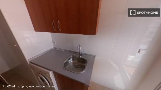 Apartamento de 2 habitaciones cerca del Parque del Retiro - MADRID