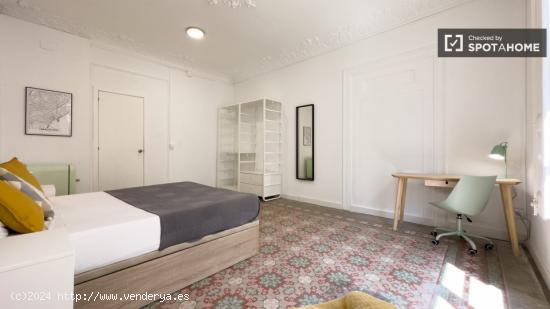 Habitación en apartamento de 5 dormitorios en Barri Gòtic, Barcelona - BARCELONA