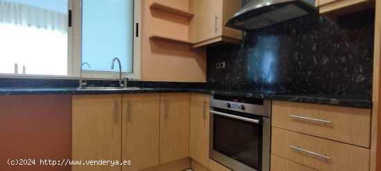 Unifamiliar adosada en venta  en Sant Hipòlit de Voltregà - Barcelona