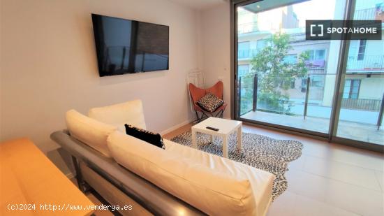 Apartamento entero de 2 dormitorios en Barcelona. - BARCELONA