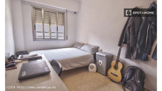 Piso de 7 habitaciones en Ciutat Jardi - VALENCIA