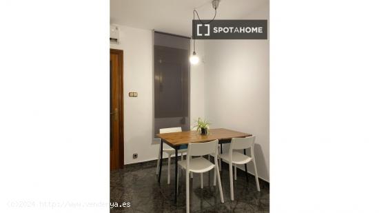 Apartamento entero de 2 dormitorios en L'Hospitalet de Llobregat. - BARCELONA