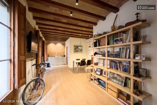  Apartamento de 2 dormitorios en alquiler en El Raval - BARCELONA 