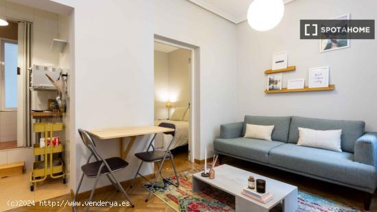 Apartamento de 2 dormitorios en alquiler en Trafalgar, Madrid - MADRID