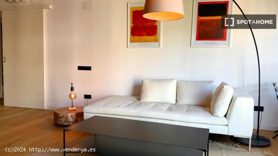 Apartamento entero de 2 dormitorios en Barcelona. - BARCELONA