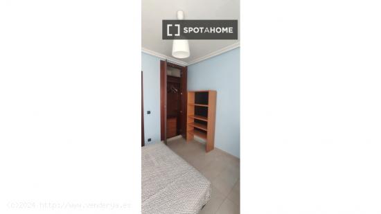 Habitación en piso compartido en Salamanca - SALAMANCA