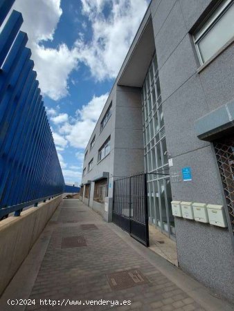 EDIFICIO PARA OFICINAS Y CENTRO DE NEGOCIOS - Arrecife