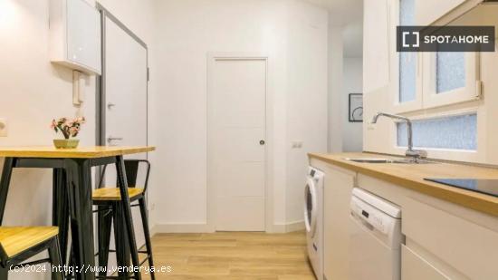 Apartamento de 1 dormitorio en alquiler en Legazpi - MADRID