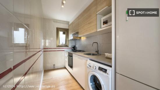 Apartamento entero de 2 dormitorios en Sant Adrià de Besòs - BARCELONA