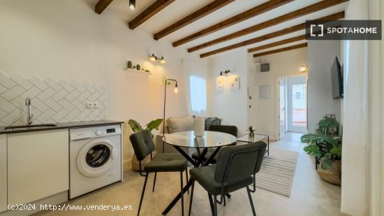 Apartamento de 2 dormitorios en alquiler en Sant Antoni - BARCELONA