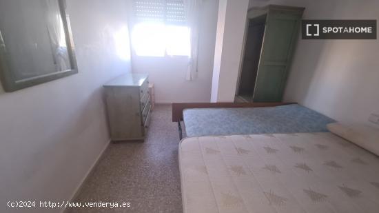 Habitación en piso compartido en La Pobla de Farnals - VALENCIA