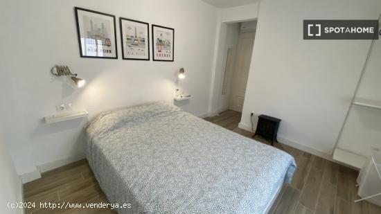 Habitación en piso compartido en Alicante (Alacant) - ALICANTE