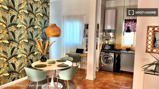 Elegante apartamento de 2 dormitorios. en Valencia (cerca de playa y Metro) - VALENCIA