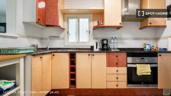 Apartamento entero de 2 dormitorios en Sant Adrià de Besòs - BARCELONA