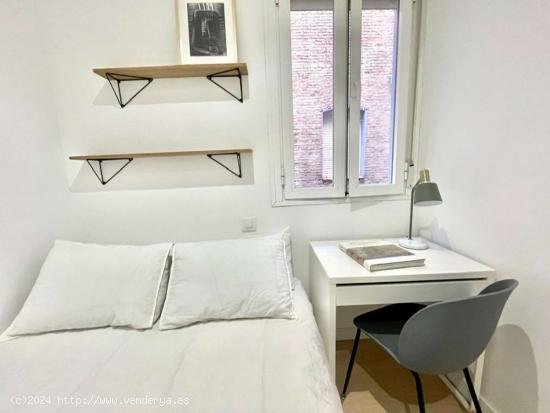  Se alquila habitación en un Coliving en Tetuán - MADRID 