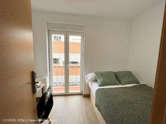  Habitación con balcón en alquiler en Coliving en Vallecas - MADRID 