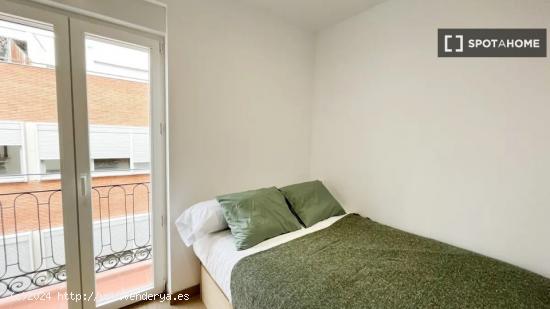 Habitación con balcón en alquiler en Coliving en Vallecas - MADRID