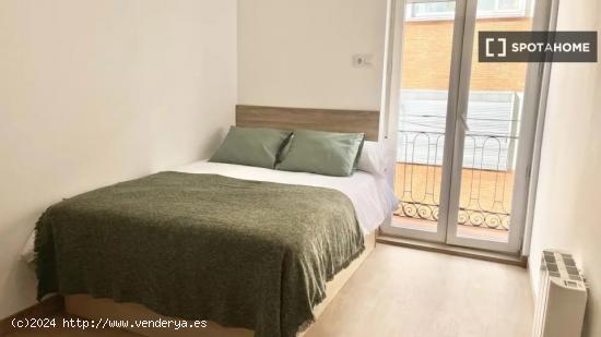 Se alquila habitación en un Coliving en Vallecas - MADRID