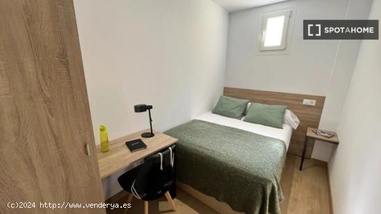 Se alquila habitación en un Coliving en Vallecas - MADRID