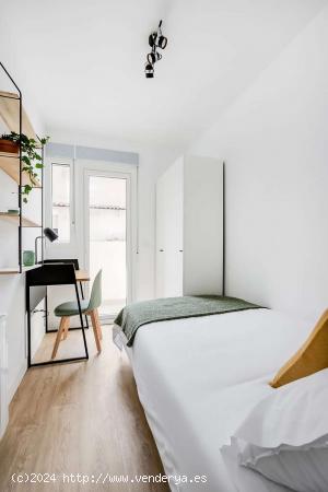  Habitación con balcón en alquiler en Coliving en Puerta Del Ángel - MADRID 