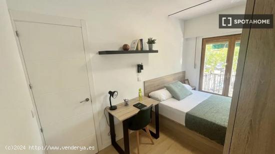 Habitación con balcón en alquiler en Coliving en Carabanchel - MADRID