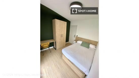 Habitación con balcón en alquiler en Coliving en Carabanchel - MADRID