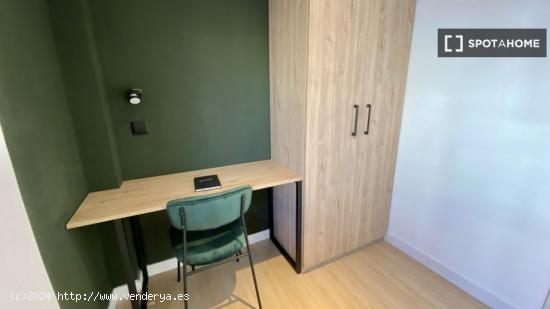 Se alquila habitación en un Coliving en Carabanchel - MADRID