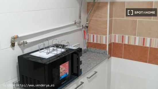 Apartamento de 2 dormitorios en alquiler en Valencia - VALENCIA